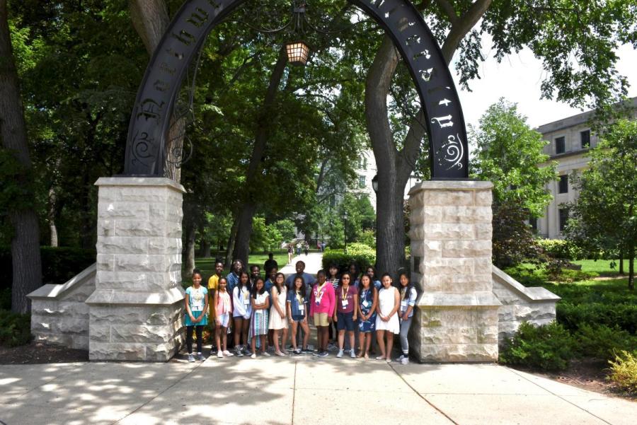 Students under the Northwestern Arch
