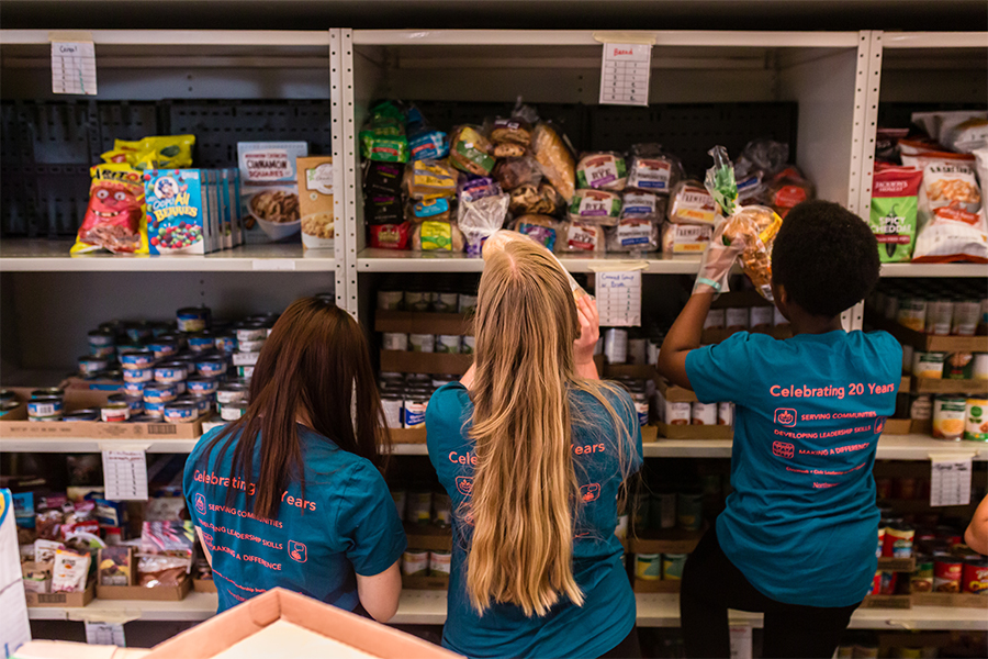 students working in food pantry